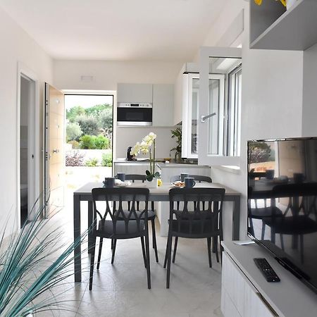 Geranio Apartment - Villaggio Di Mary Locorotondo Bagian luar foto